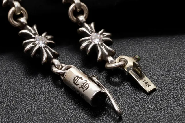 Silver Transparent Floral Motif Links Pave-Set Central Stones Bracelet 3