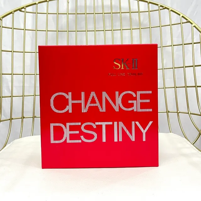 SK-II R.N.A.Power Rojo Blanco Minimalista Lujo Acentuado en Cromo Perfume 5