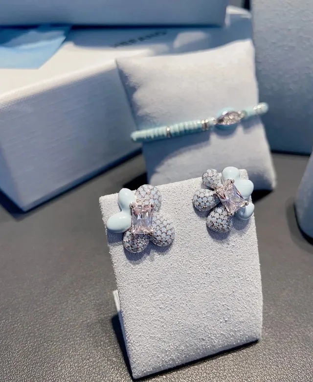 Starfish-Shaped Pavé Light Blue Stone Stud Earrings 9
