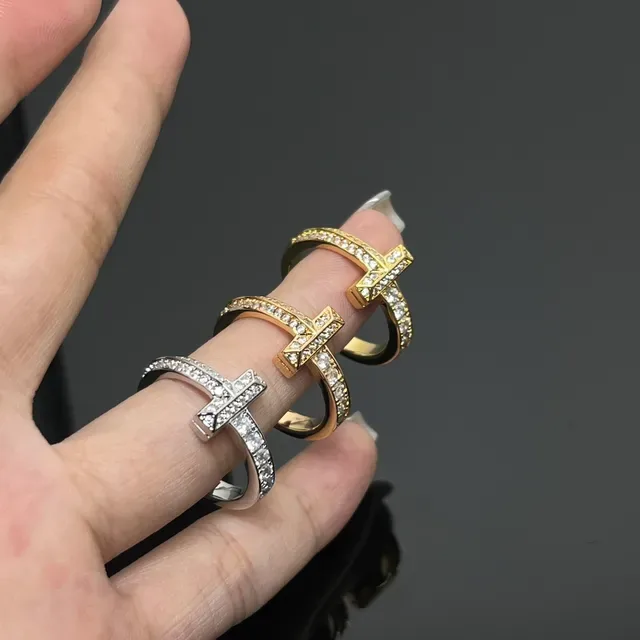 T-Motif Pavé Stone Two-Tone Ring Set Rings 9