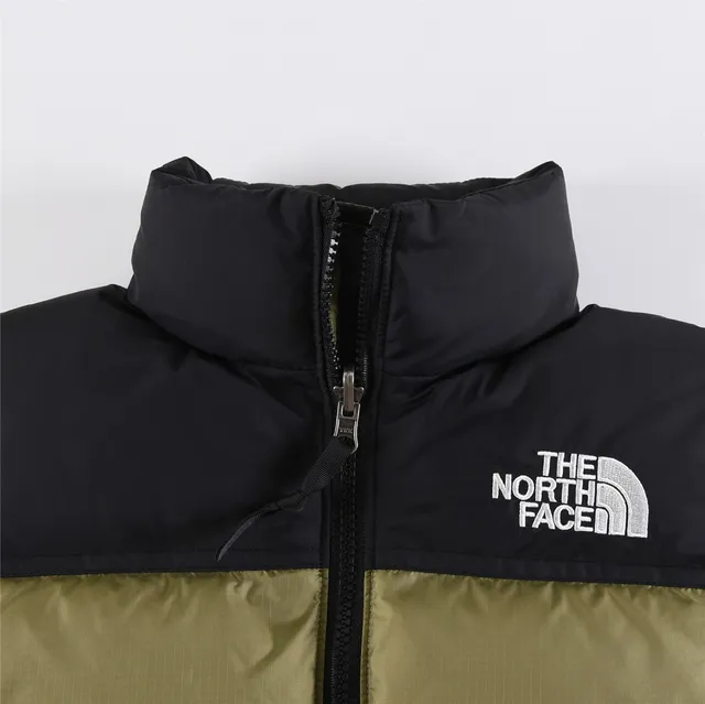 The East Fiona 1996 Classic White Black Boxy Silhouette Horizontal Quilting Down Jacket 7