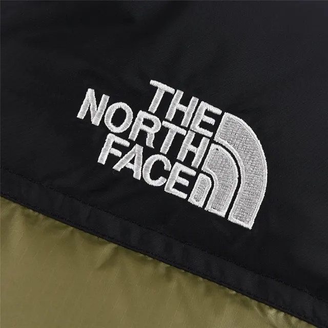 The East Fiona 1996 Classic White Black Boxy Silhouette Horizontal Quilting Down Jacket 8