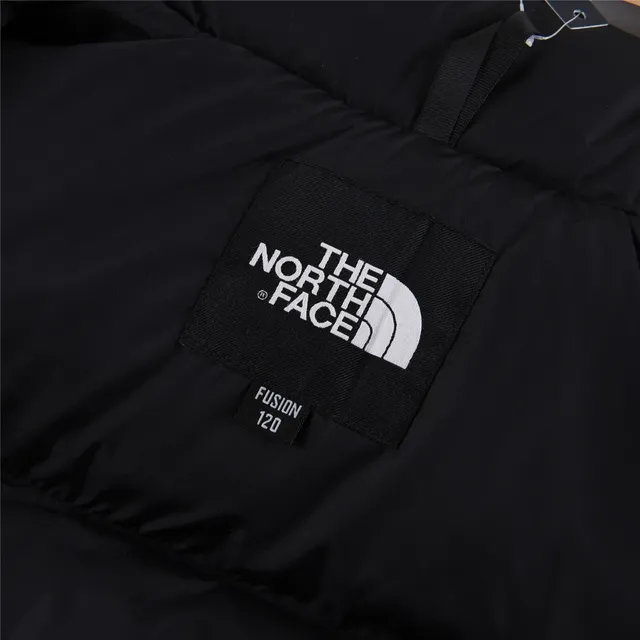 The East Fiona 1996 Classic White Black Boxy Silhouette Horizontal Quilting Down Jacket 12
