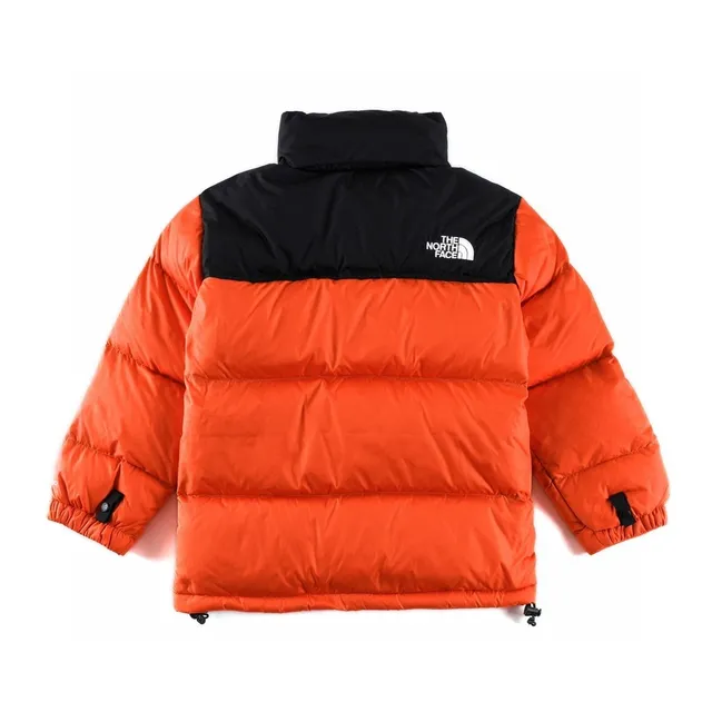 The East Fiona 1996 Classic White Black Boxy Silhouette Horizontal Quilting Down Jacket 15