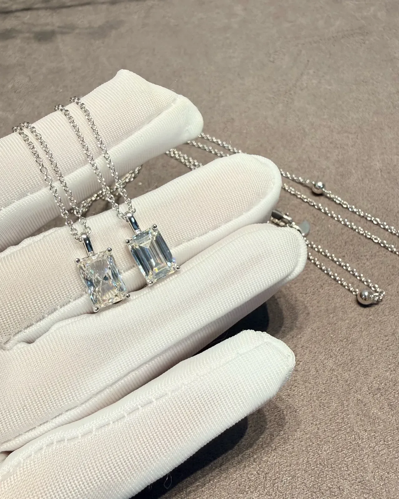 Transparent Silver Emerald-Cut Stone Four-Prong Setting Necklace 3