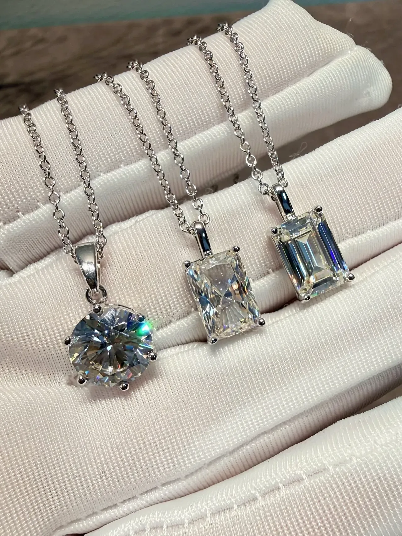 Transparent Silver Emerald-Cut Stone Four-Prong Setting Necklace 4