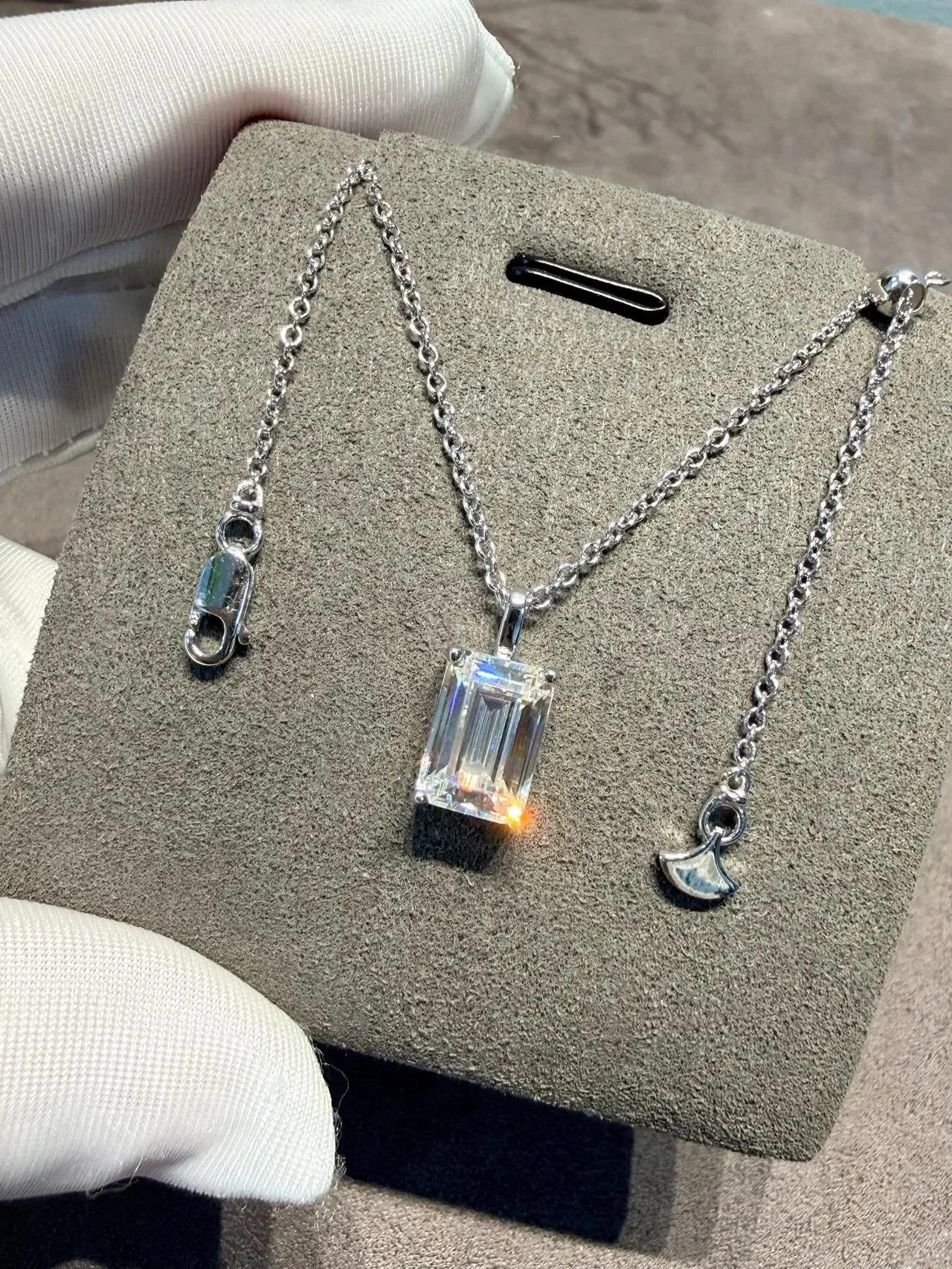 Transparent Silver Emerald-Cut Stone Four-Prong Setting Necklace 6