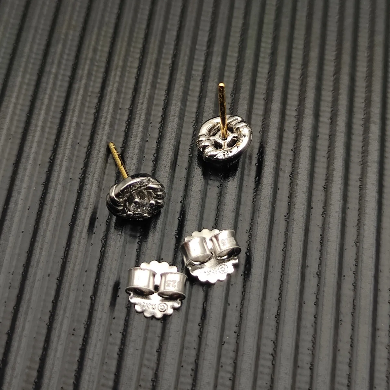Twisted Rope Motif Pavé Halo Stud Earrings 4