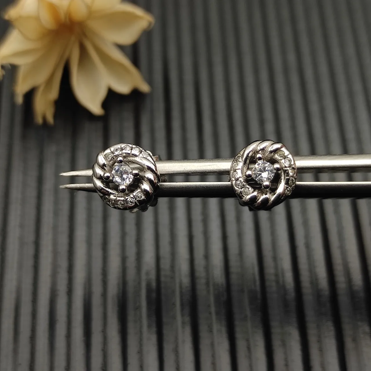 Twisted Rope Motif Pavé Halo Stud Earrings 6