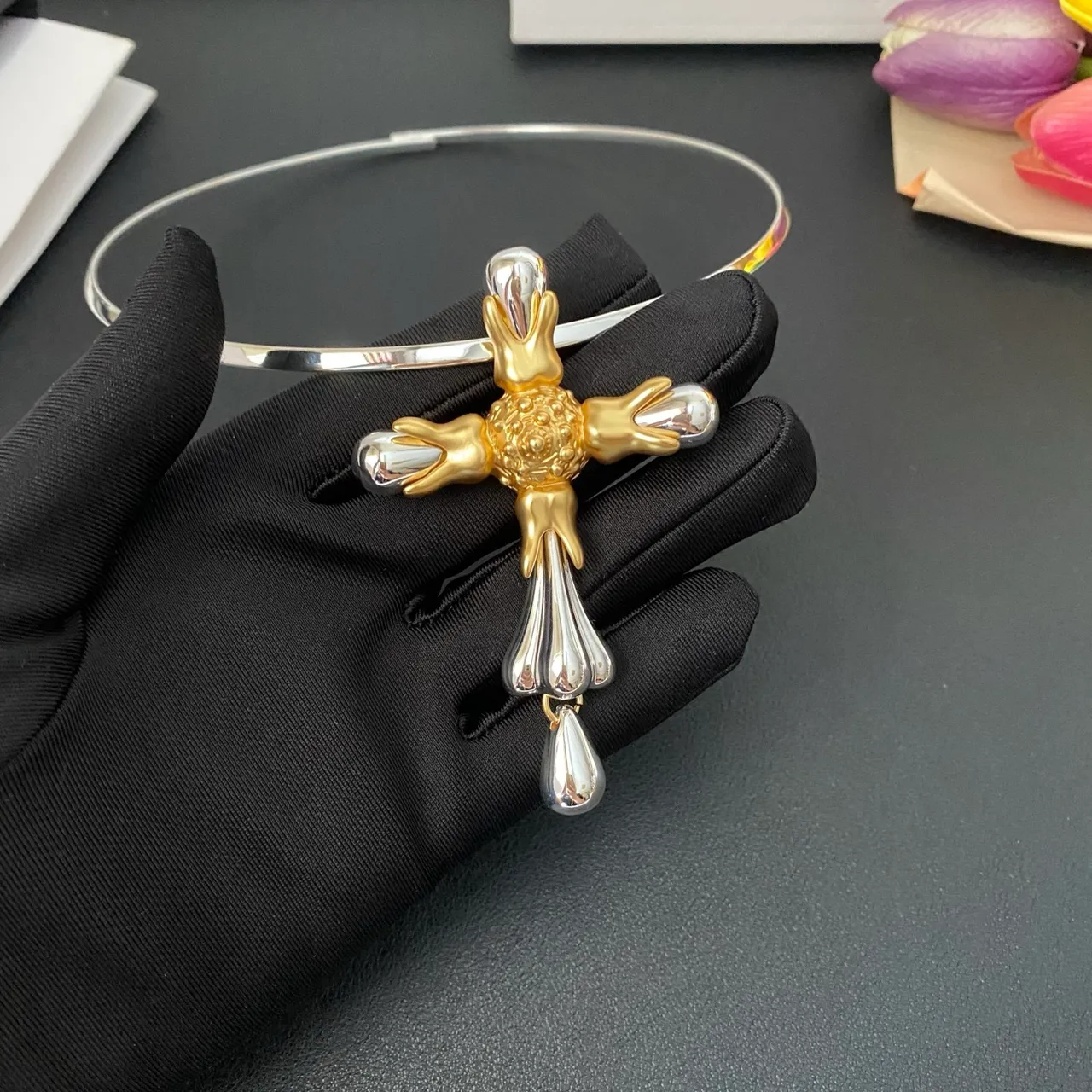 Two-Tone Metallic Cross Pendant Choker Necklace 4