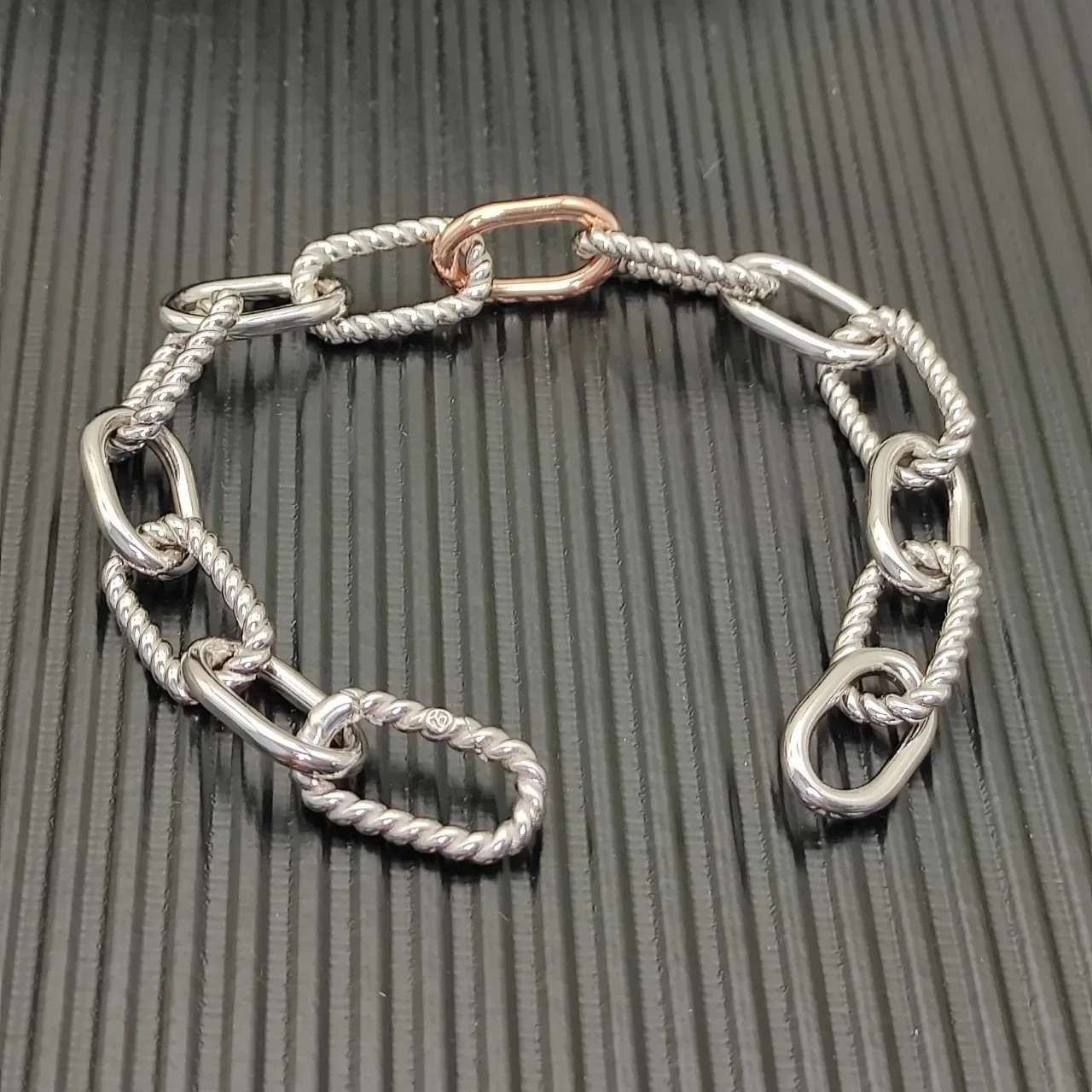 Two-Tone Twisted Rope-Link Chain Bracelet 9