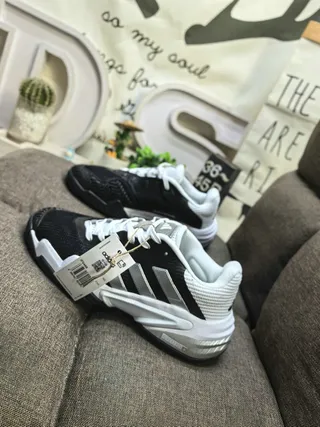 White and Green Lifestyle Sneakers 17