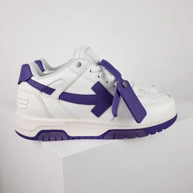 White and Purple Arrow Logo Low-Top Lifestyle Sneakers 3