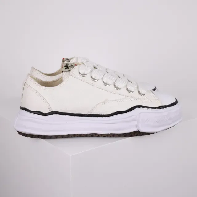 White Black Canvas Upper Sculpted Layered Midsole Sneakers 3