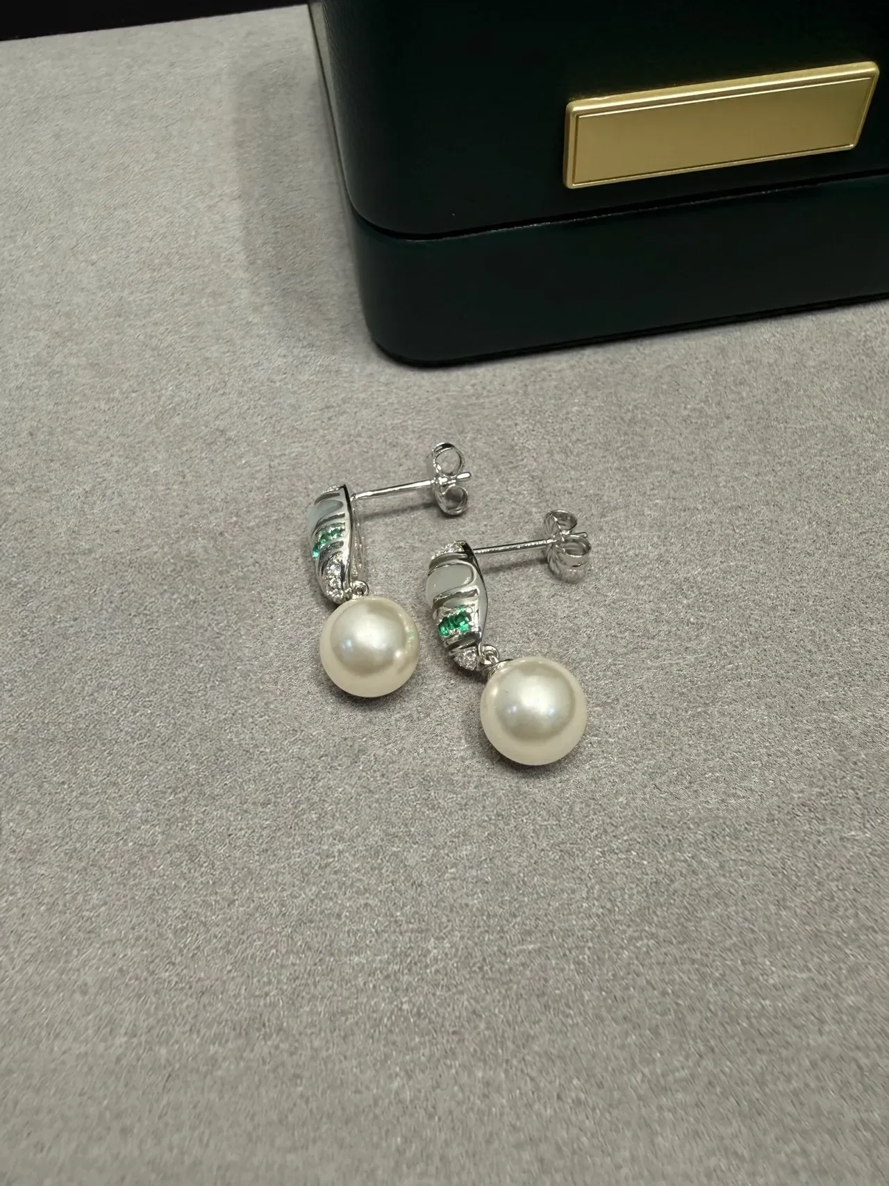 White Green Dangling Pearl-Drop Earrings 4
