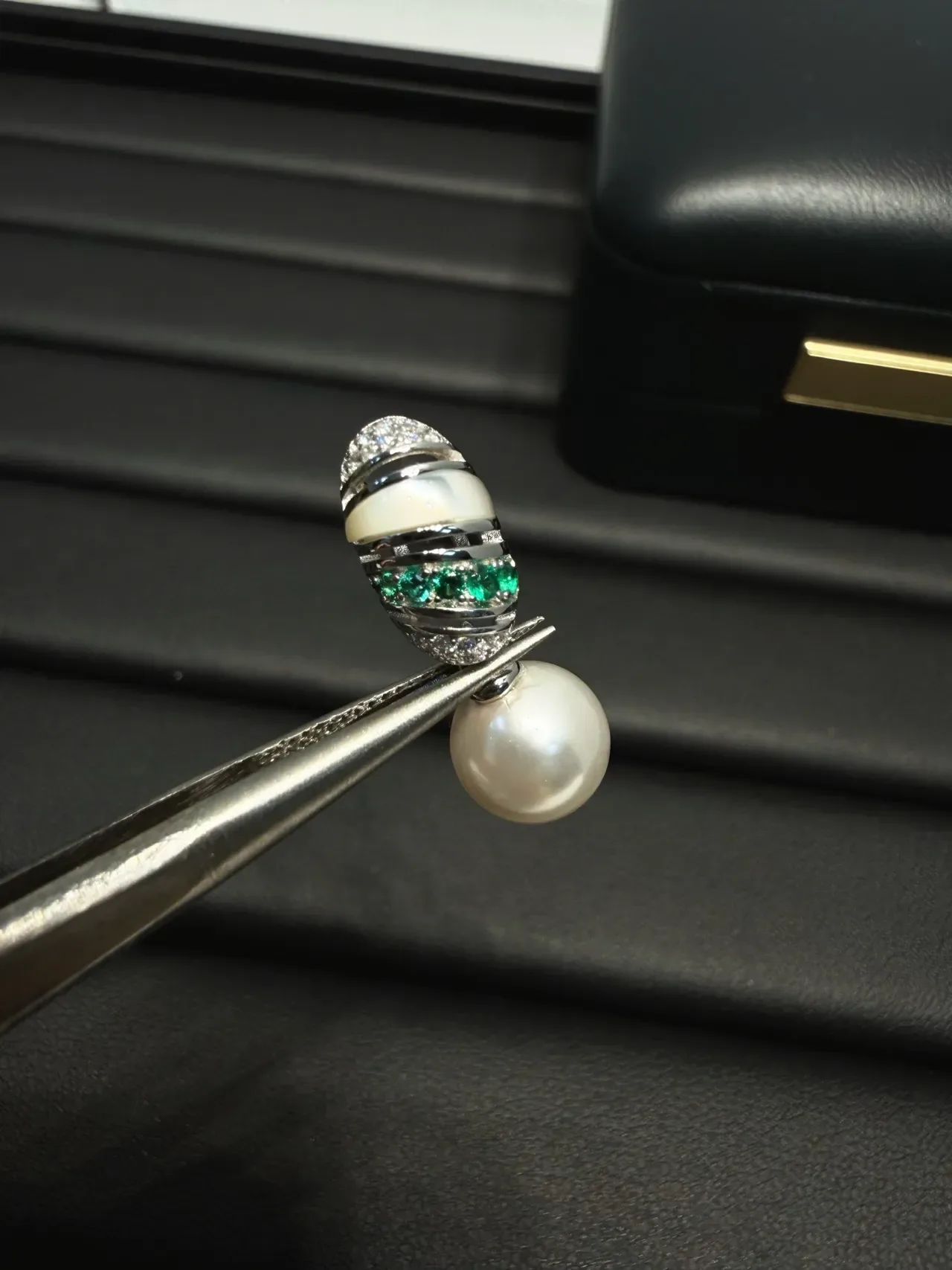 White Green Dangling Pearl-Drop Earrings 8