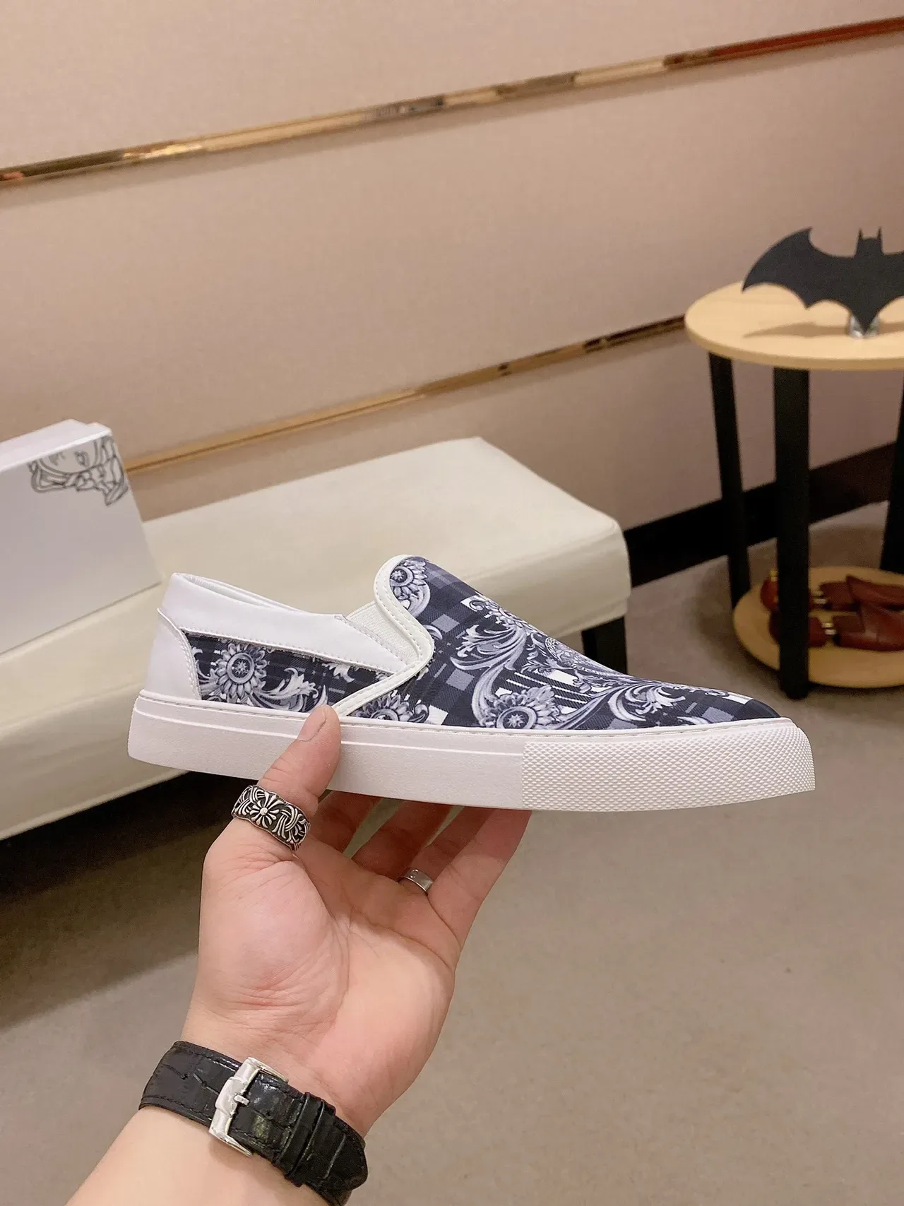White Navy Slip-On Baroque-Print Fabric Upper Sneakers 7