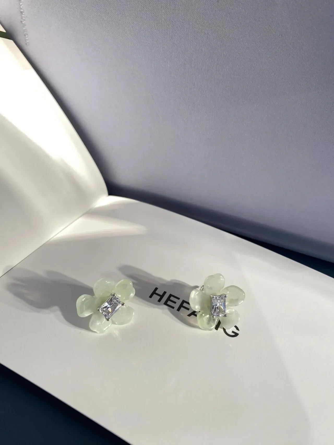 White Transparent Flower-Shaped Translucent Petal Earrings 3