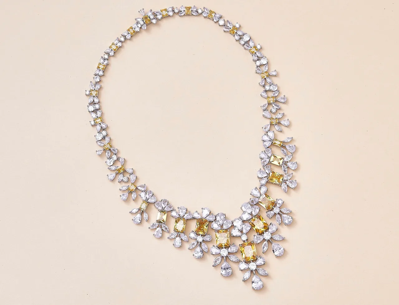 White Yellow Floral Motif Bib-Style Necklace 4