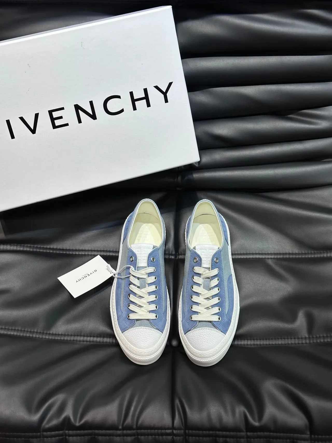Givenchy Lona y Ante Low-Top Lifestyle Sneakers 2