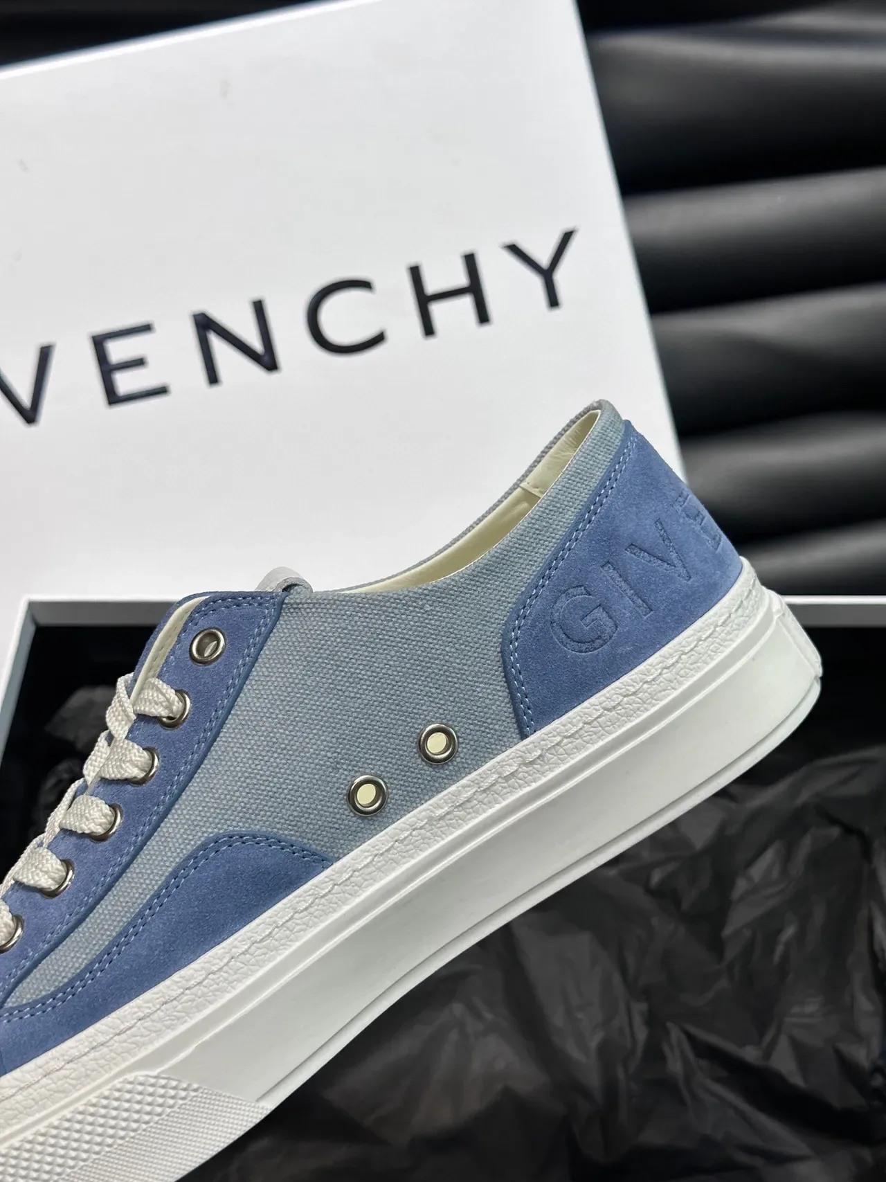 Givenchy Lona y Ante Low-Top Lifestyle Sneakers 7