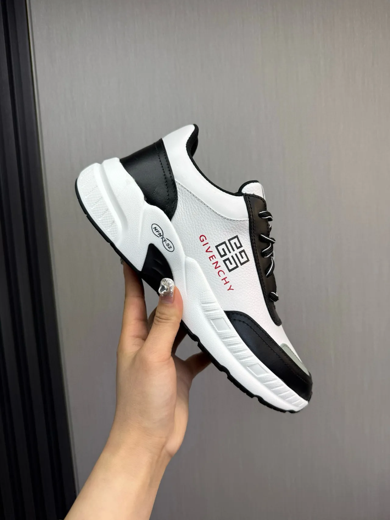 Givenchy City Sport Tênis Chunky Branco e Preto 7