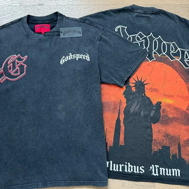 Camiseta oversized con estampado gráfico Godspeed 4