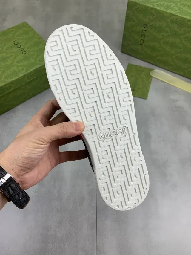 Gucci Ace Black Red Green Web Stripe Lifestyle Sneakers 2