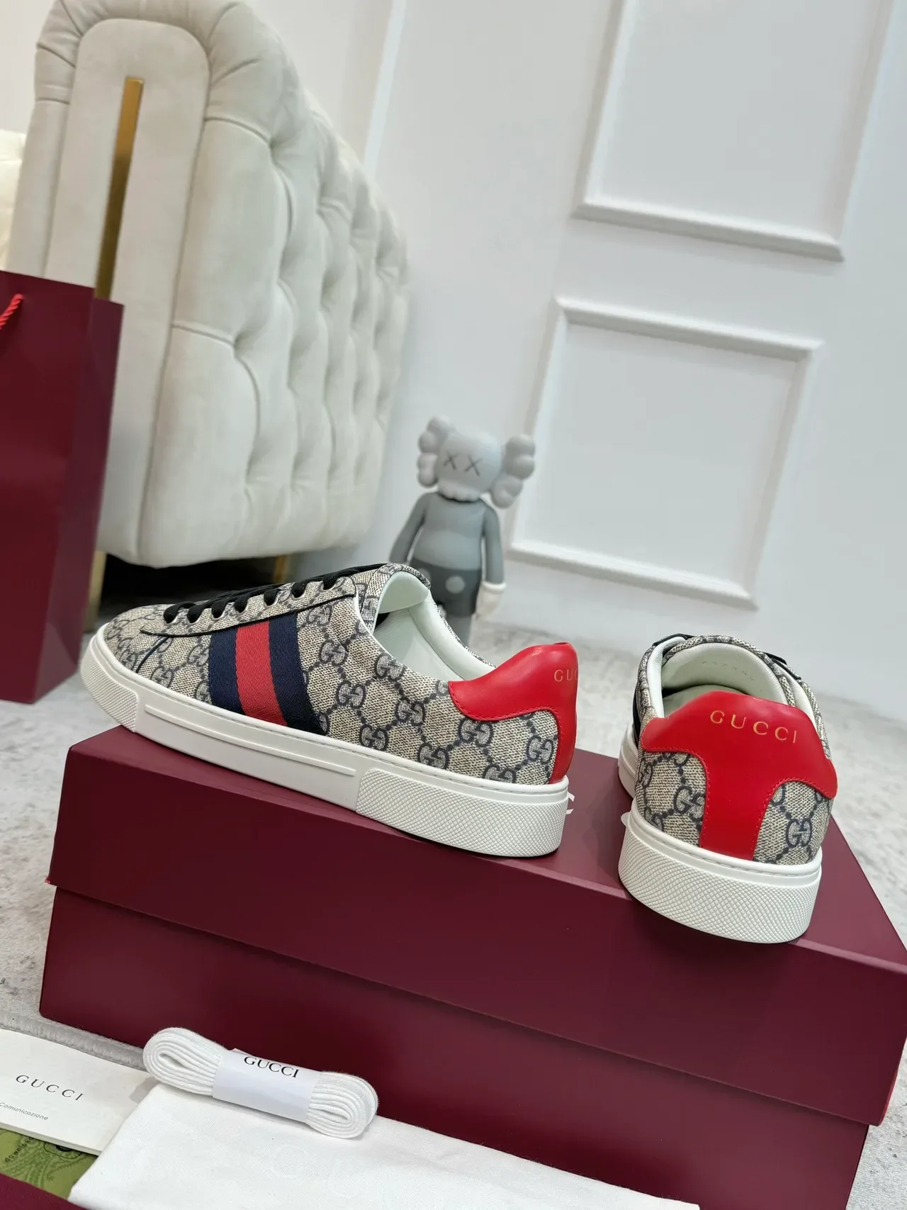 Gucci Ace GG Monogram Web Stripe Beige Red Navy أحذية رياضية أسلوب حياة 3