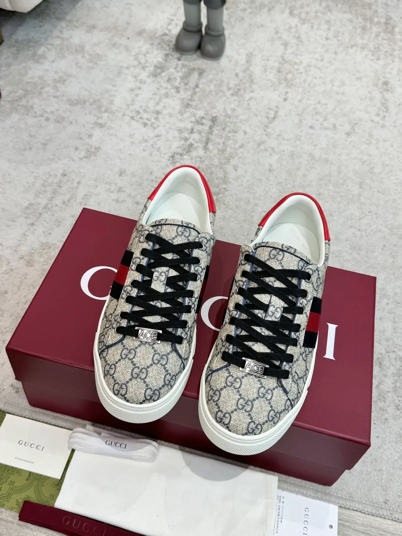 Gucci Ace GG Monogram Web Stripe Beige Red Navy أحذية رياضية أسلوب حياة 5