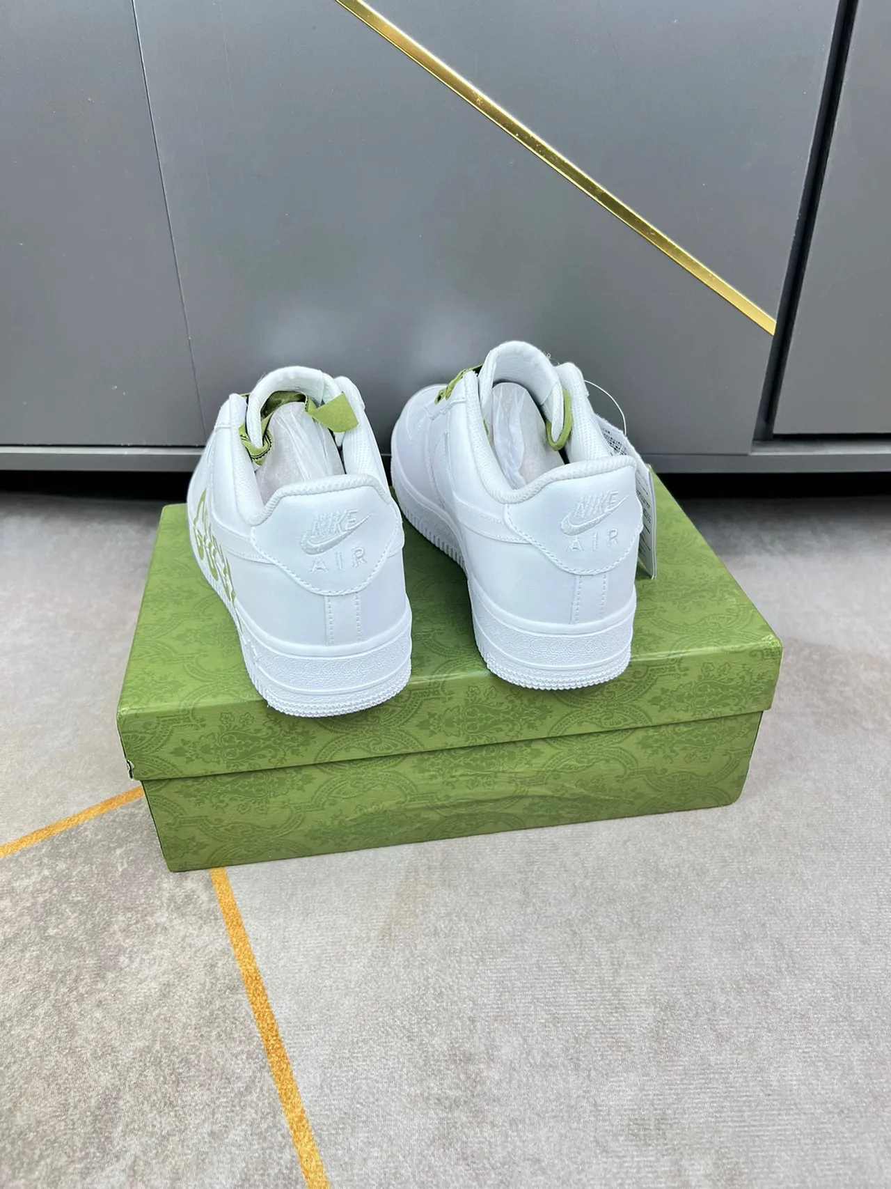 Gucci Ace White and Lime Green Script Logo Lifestyle Sneakers 2