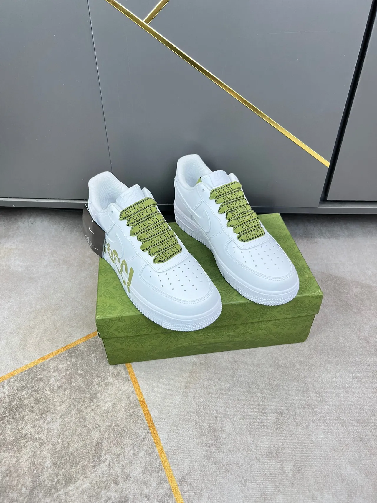 Gucci Ace White and Lime Green Script Logo Lifestyle Sneakers 8
