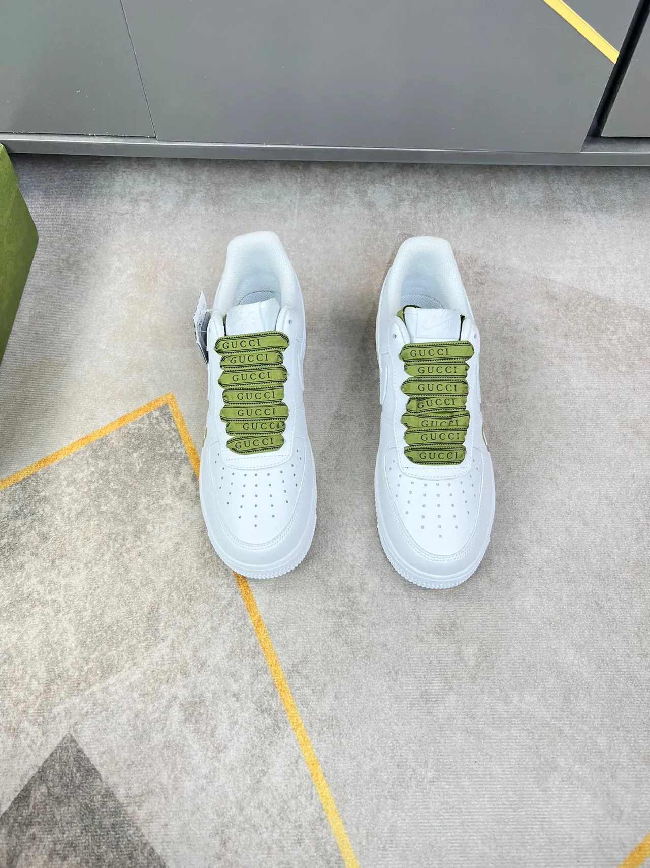 Gucci Ace White and Lime Green Script Logo Lifestyle Sneakers 9