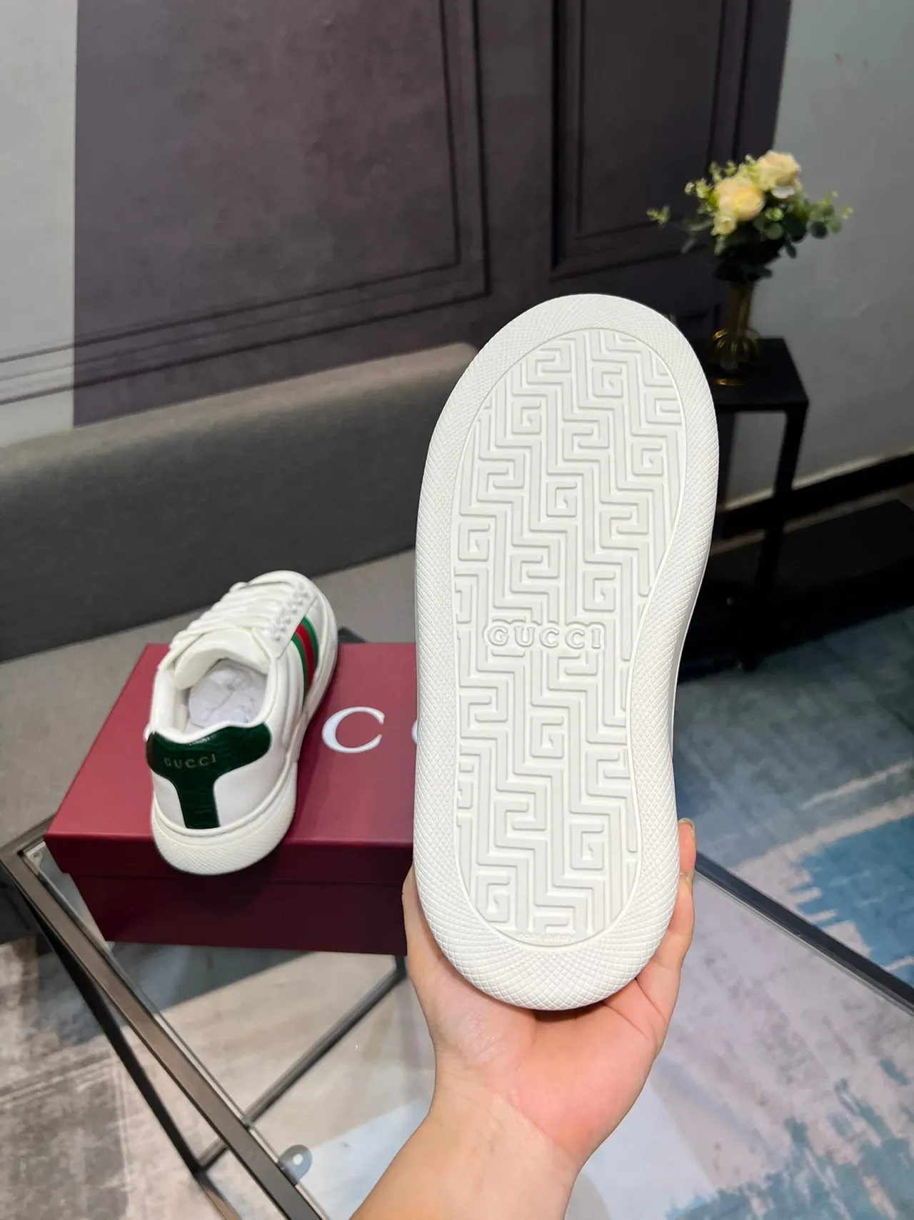 Tênis Gucci Ace Lifestyle Brancos Vermelhos Verdes com Listra Web 6