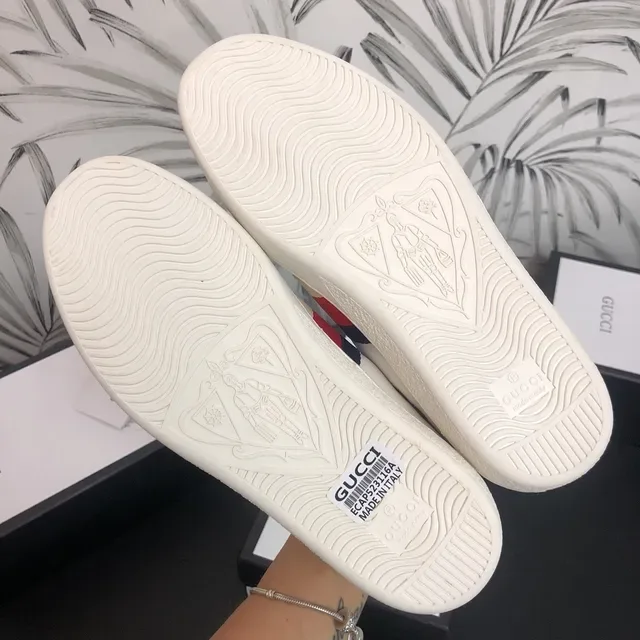 Gucci Ace White Red Leather Low-Top Web Stripe Detail Lifestyle Sneakers 3
