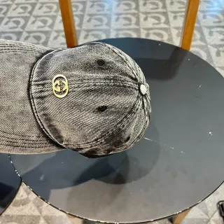 Gucci অ্যাসিড ওয়াশ ডেনিম বেসবল ক্যাপ