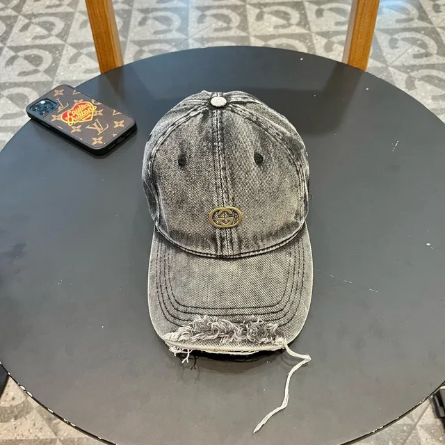 Gucci Casquette de béisbol de denim avec lavage acide 2