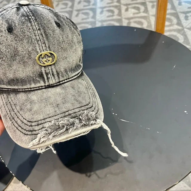 Gucci Casquette de béisbol de denim avec lavage acide 5