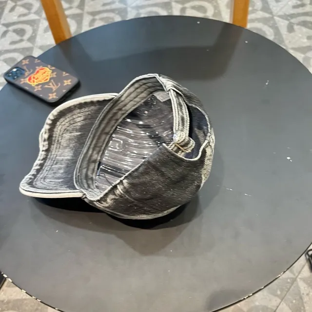 Gucci Casquette de béisbol de denim avec lavage acide 8