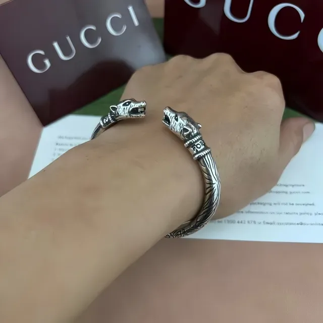 Gucci Animal-Head Twisted Rope Cuff Bracelet 2