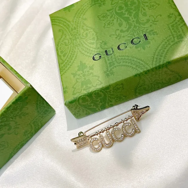 Gucci Arrow Crystal Brooch Houndstooth Blazer 6