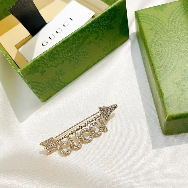 Gucci Arrow Crystal Brooch Houndstooth Blazer 8