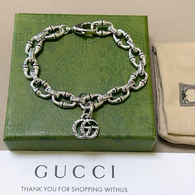 Gucci Bamboo Silver Green Chain Engraved Brand Links Bracelet 4