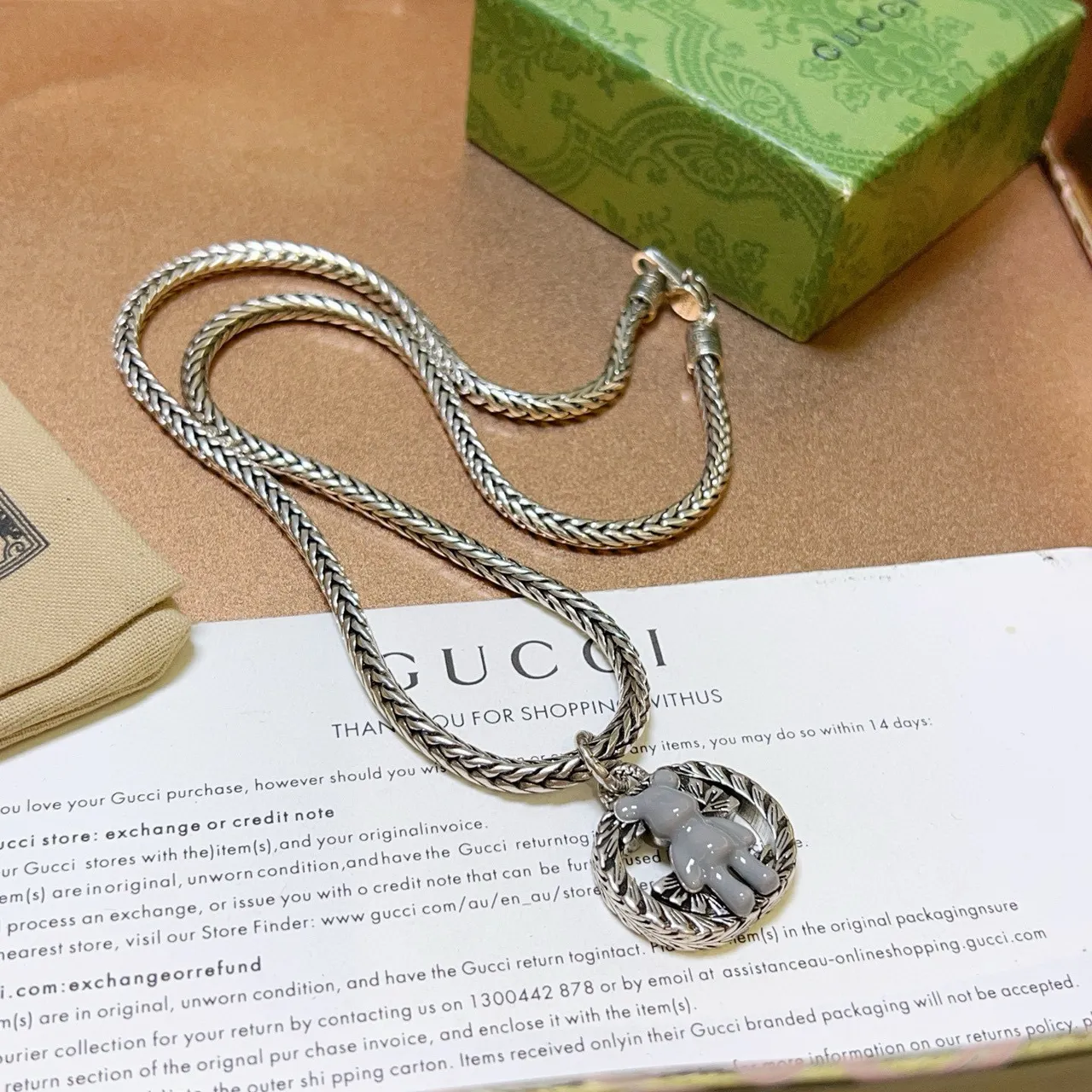 Gucci Bear Motif Silver Gray Braided Chain Wreath-Framed Pendant Necklace 6