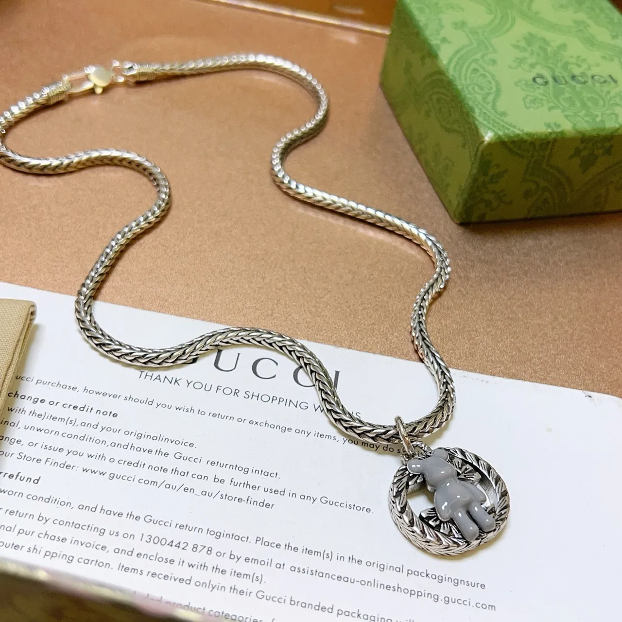Gucci Bear Motif Silver Gray Braided Chain Wreath-Framed Pendant Necklace 9