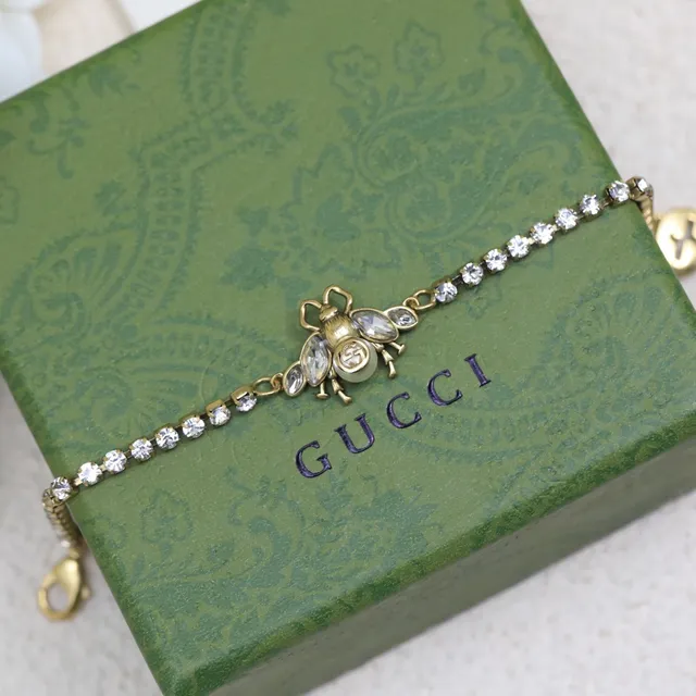 Gucci Bee Motif Crystal and Pearl Bracelet 5