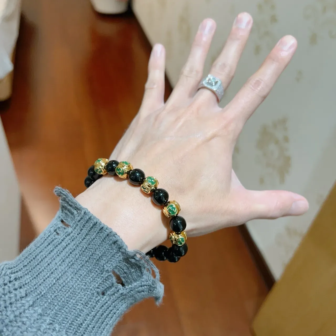 Gucci Black Gold Beaded Spherical Bracelet 8