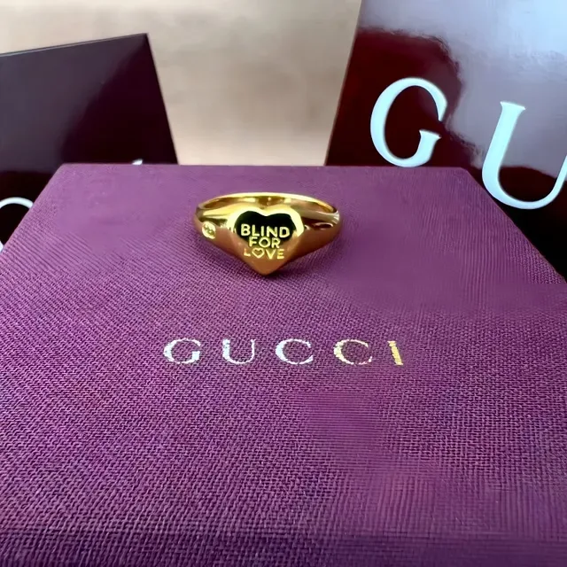 Gucci Blind for Love Silver Gold Heart-Shaped Signet-Style Ring 2