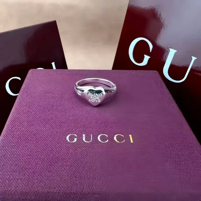 Gucci Blind for Love Silver Gold Heart-Shaped Signet-Style Ring 3
