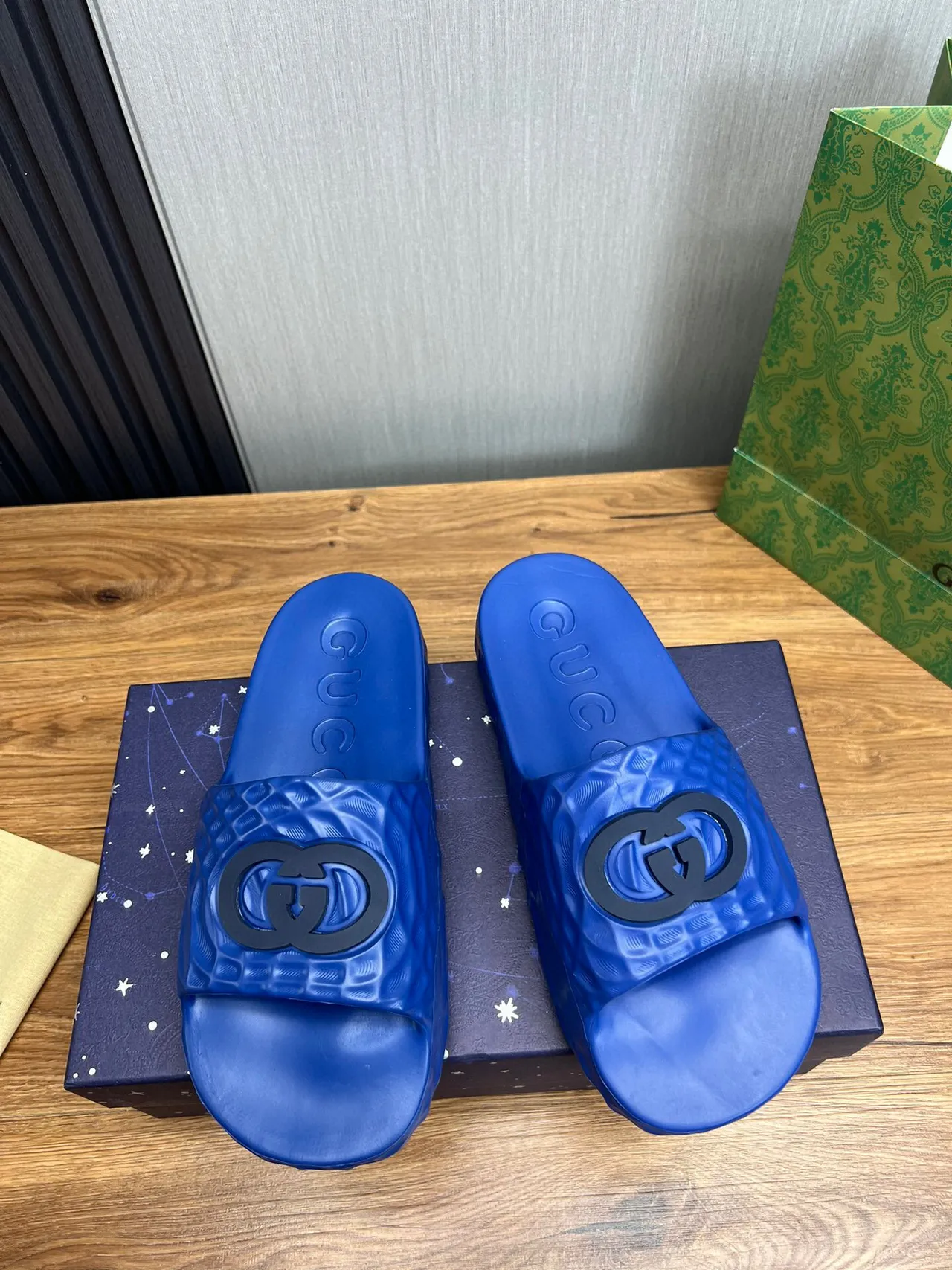 Gucci Blue Black Molded Rubber Quilted Strap Texture Slippers 2